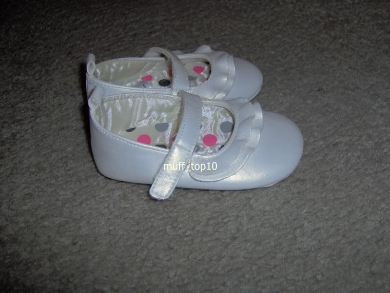 Carters Toddler Girls Ivory Soft Sole Dress Shoes Size 4  