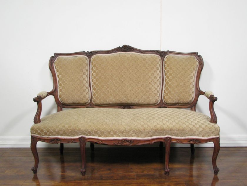 736 3  ANTIQUE FRENCH LOUIS XV CARVED WALNUT SETTEE  